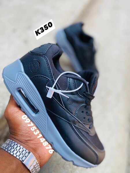 belles baskets pour hommes