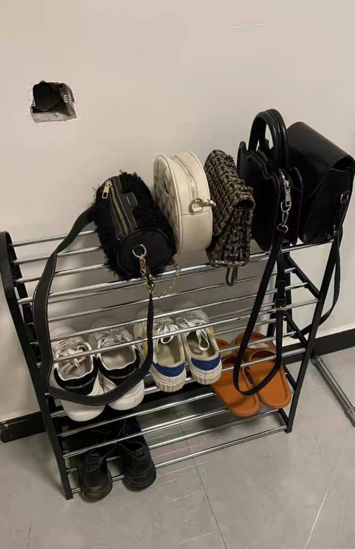 ÉTAGÈRE DE CHAUSSURES