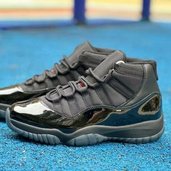 Baskets Noir Brillantes