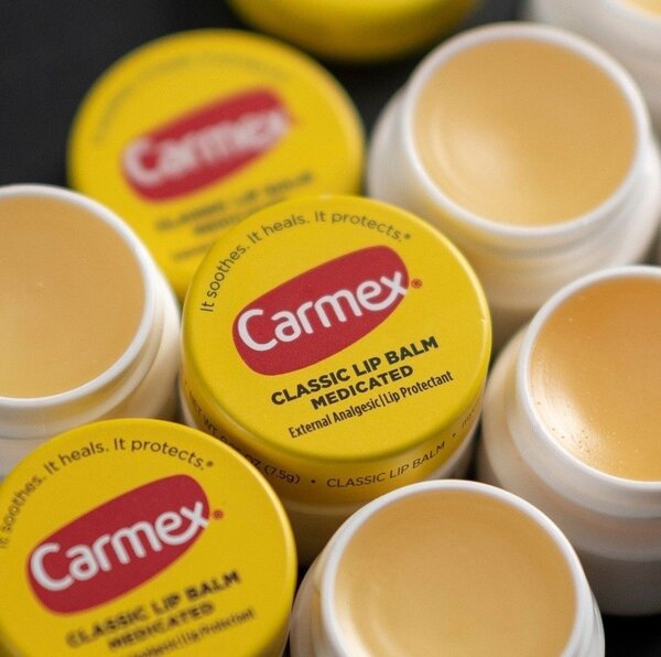 Carmex lip balm medicated available