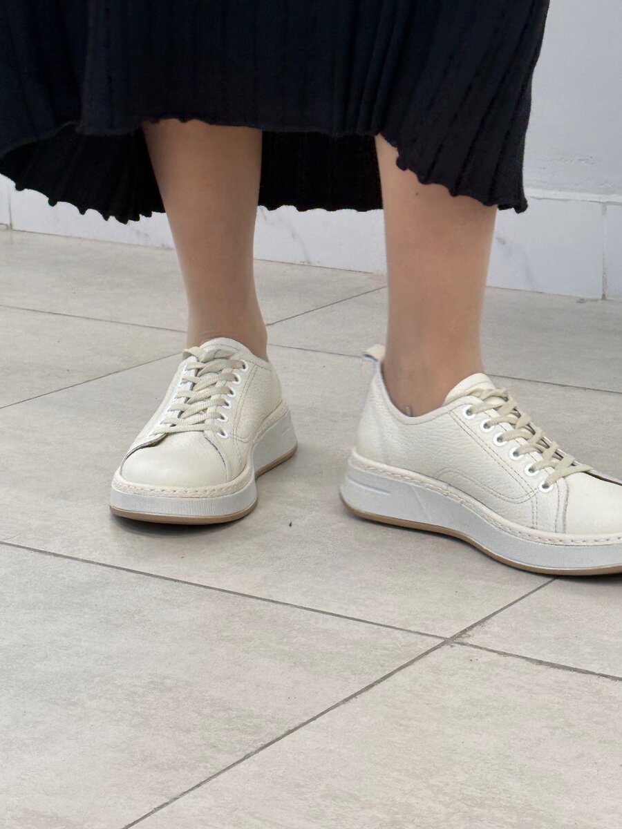 Кроссовки кеды