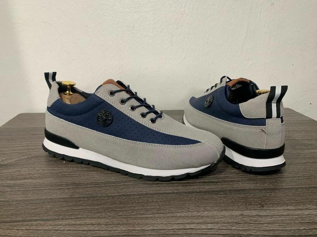 Chaussures de sport modernes