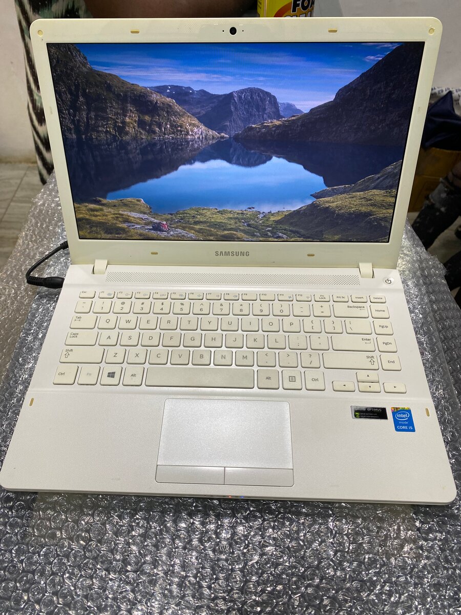 Samsung Ordinateur Portable Blanc