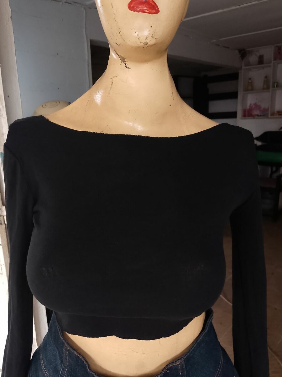 Top femme à dos ouvert