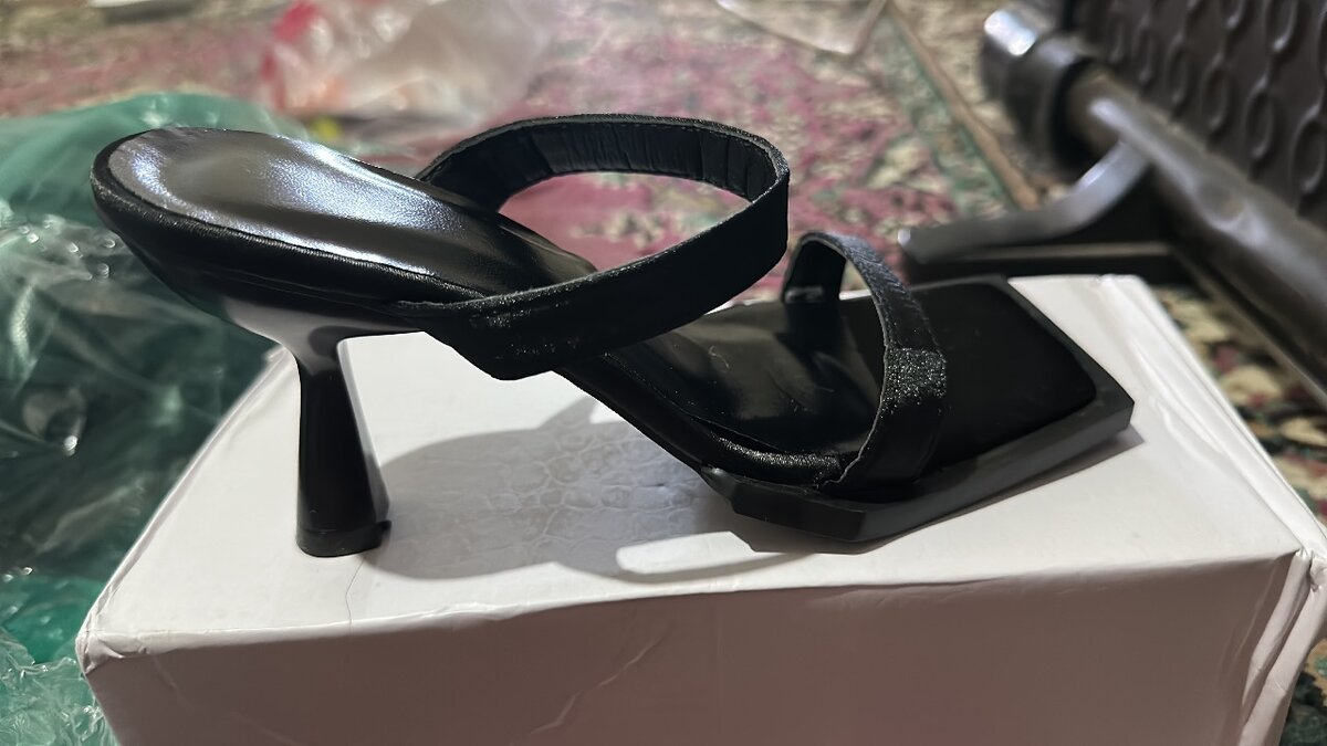 Черные каблуки на лето