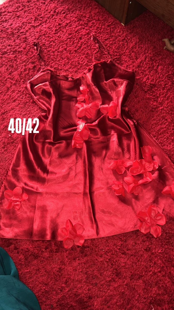 chemises de nuit en assortiment