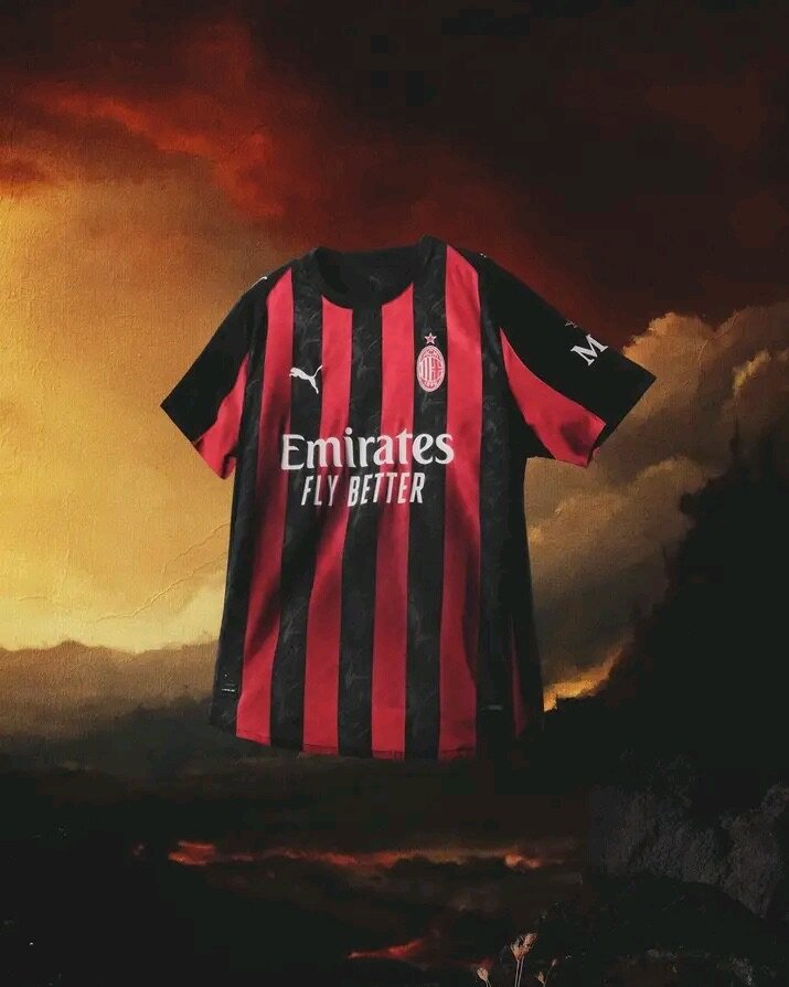 Maillot de football moderne