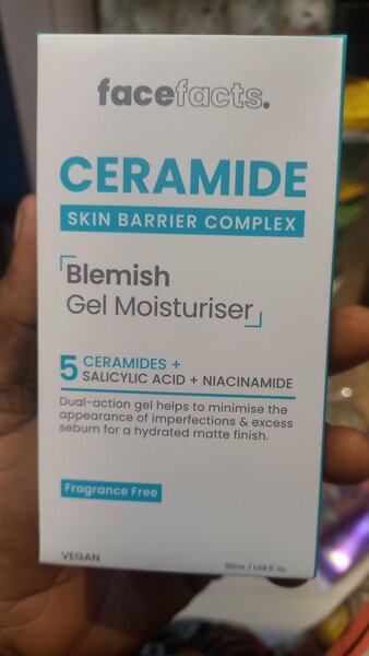 Facefacts  ceramide  Moisturiz
