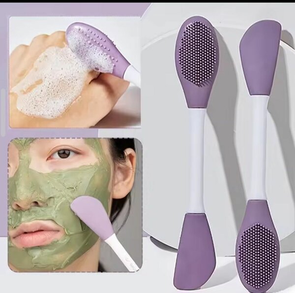 Silicone Lip and Face Brush.  (Two sided Applicator)