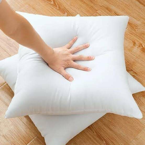 cushions Size 40cm×40cm White Color  weight 300g