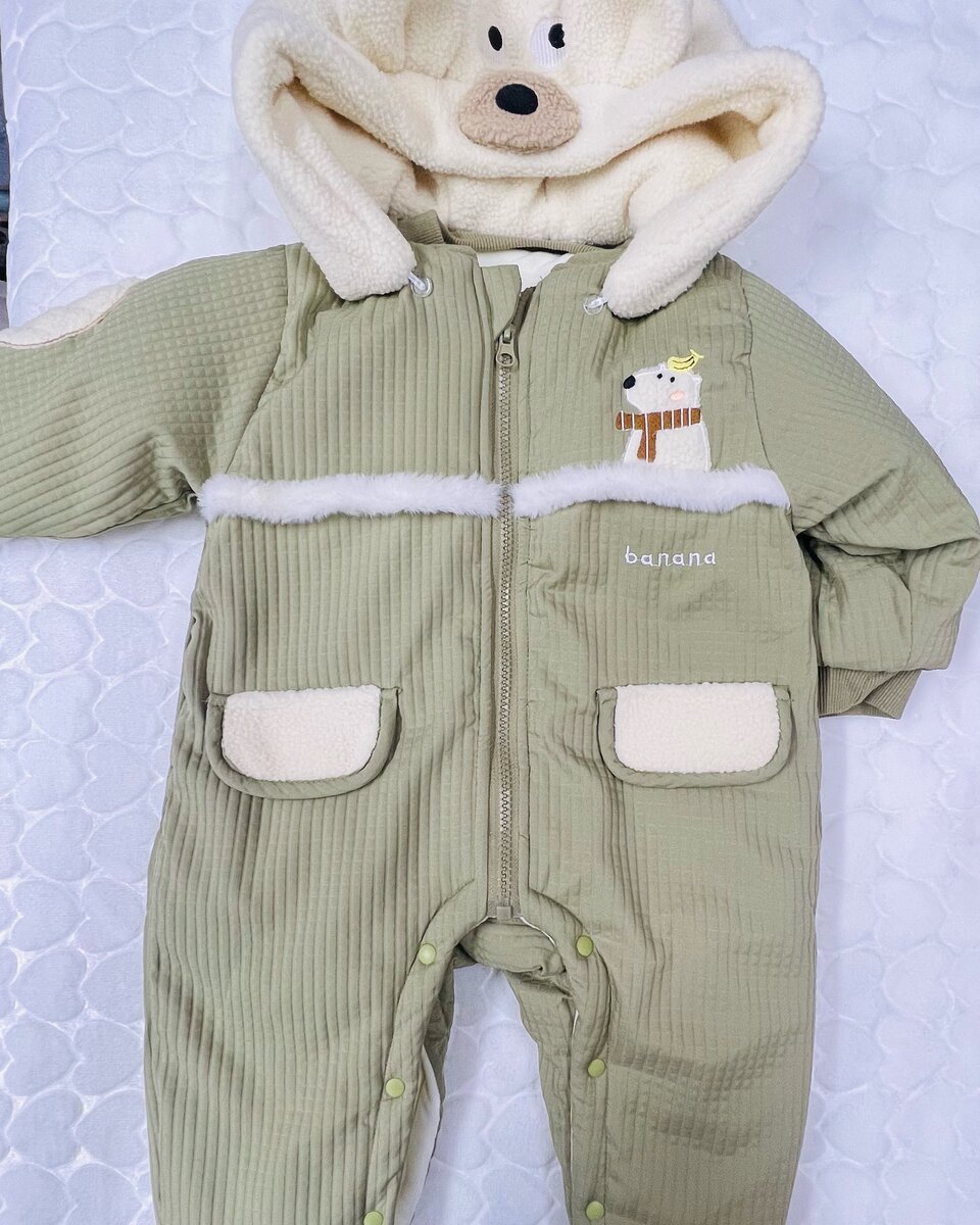 Детский комбинезон с капюшоном