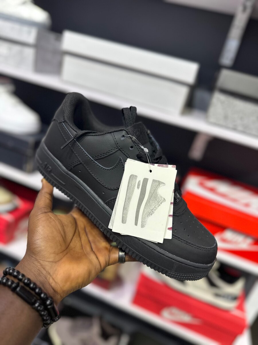 Nike Air Force (white and Black)