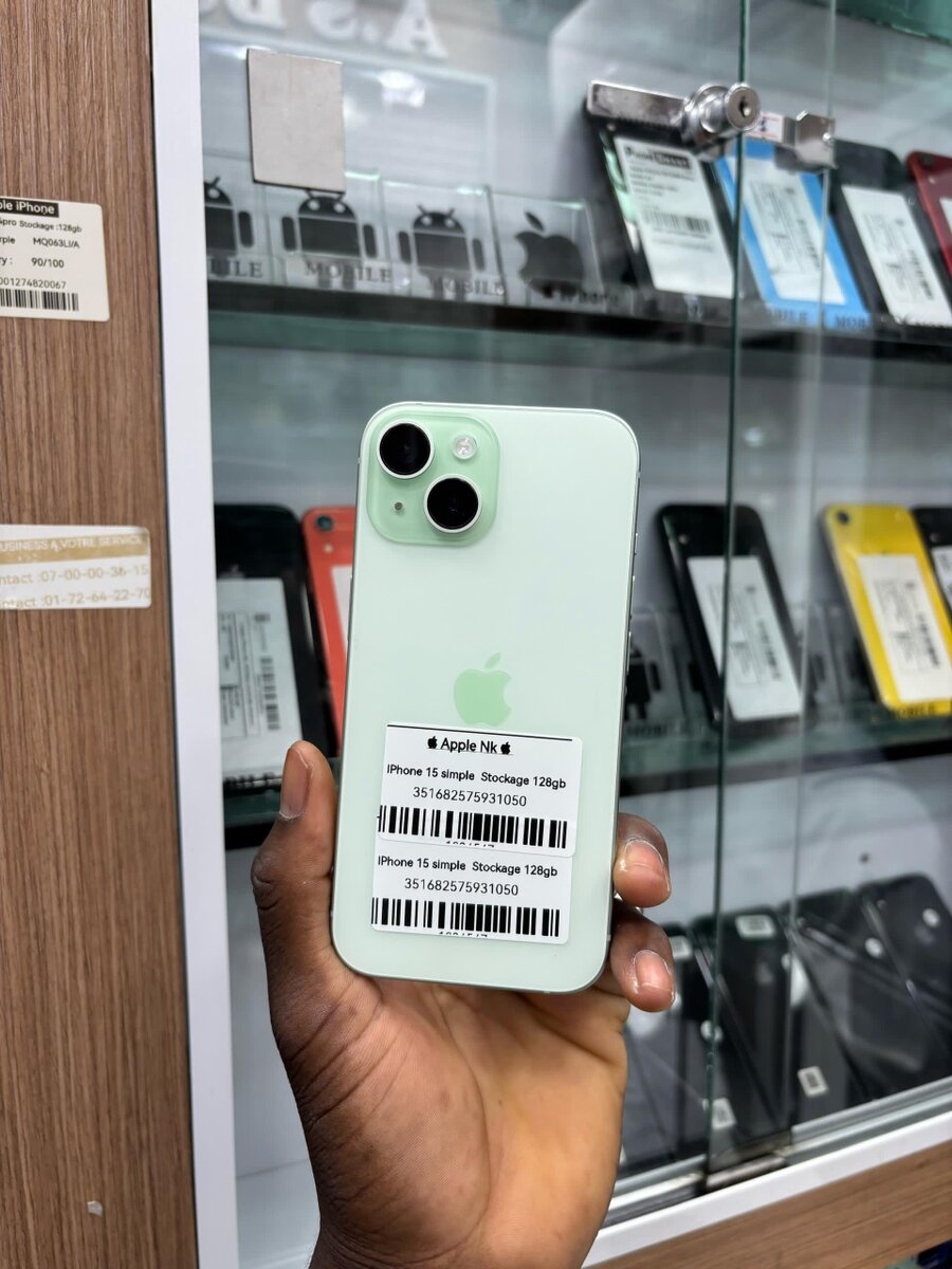 15 simple 128gb quasi neuf