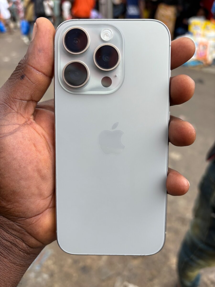 iPhone  15 pro 256gb