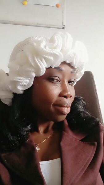 Chapeau ondulé crochet colorés