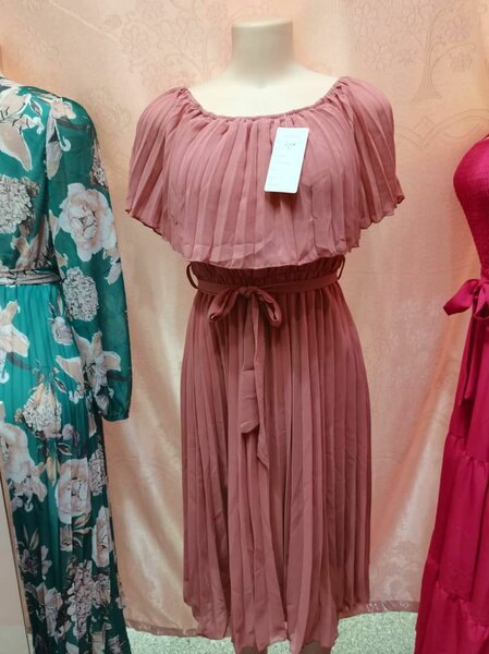 Robe plissée élégante