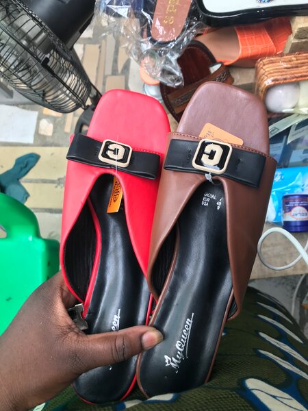 Chaussures importées