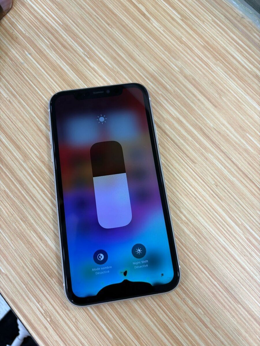 *iphone 11 128g sans id :