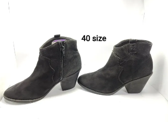40 size stylish design boots for women and girls