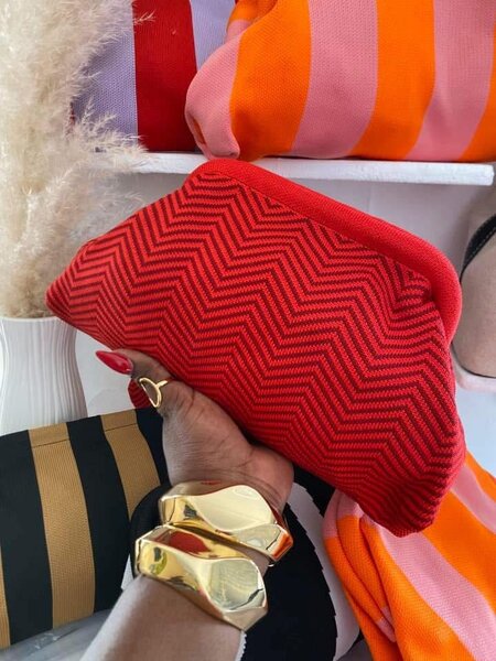 Pochette rayée chic colorée