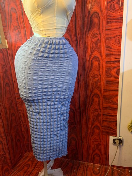 Jupe crayon texturée bleue