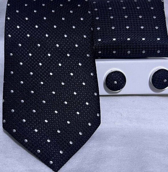 Ensemble cravate et boutons