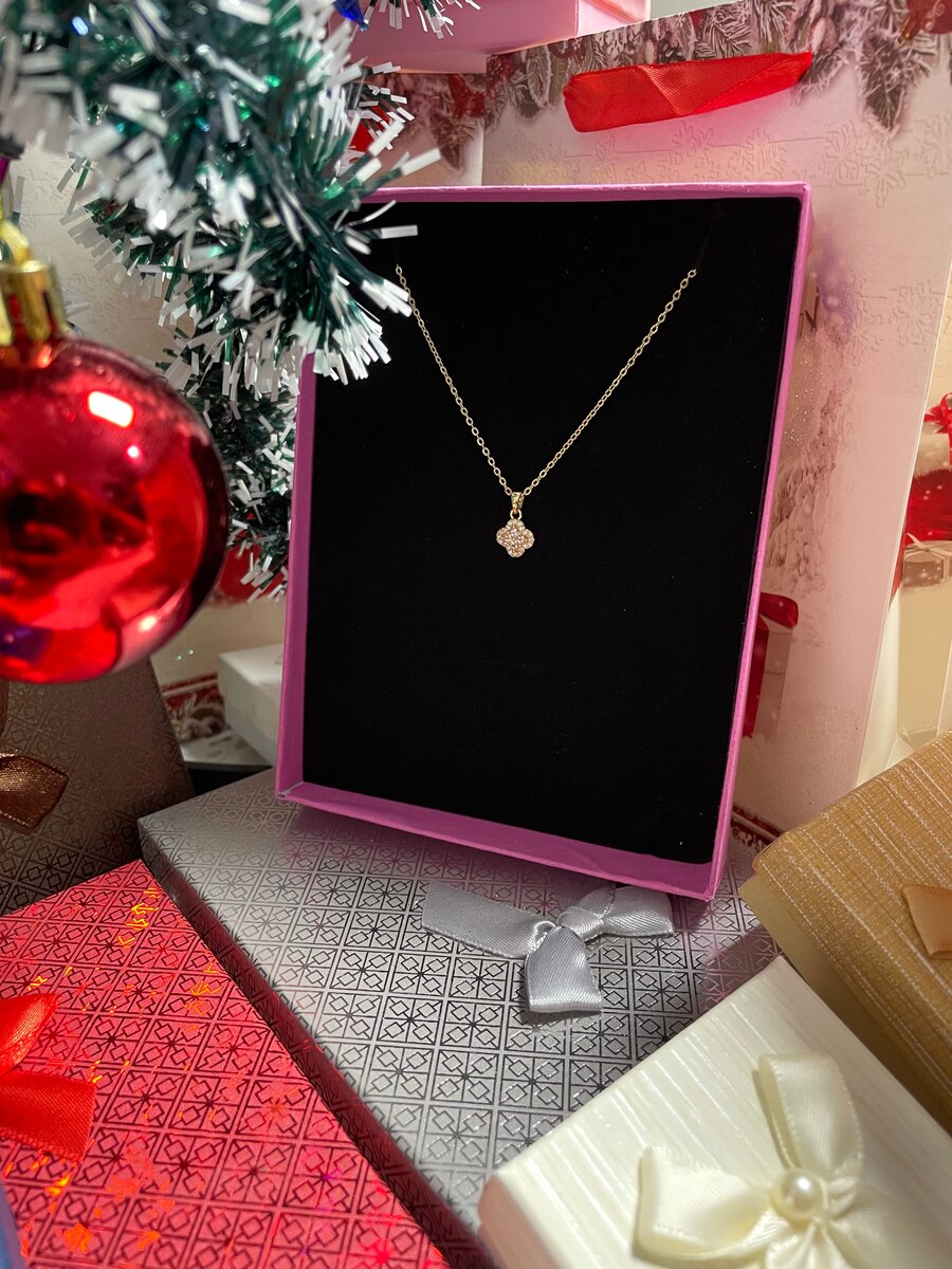 Collier élégant pendentif