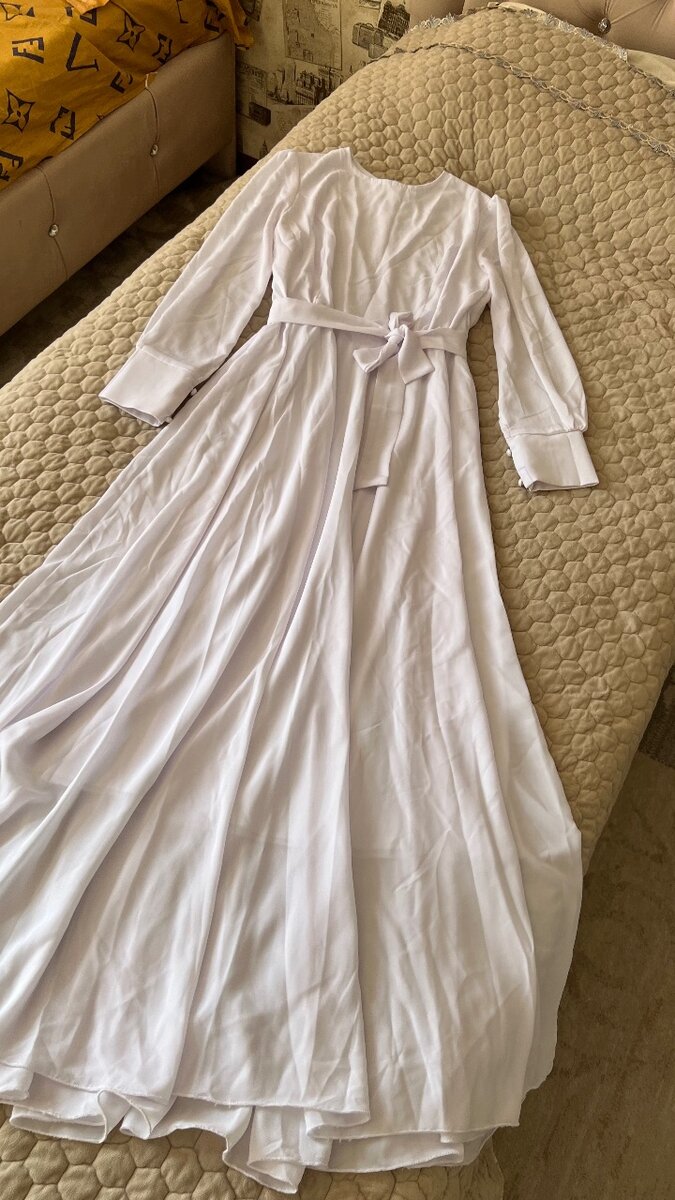 белое базовое платье