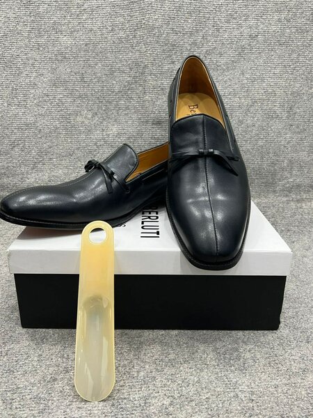 Chaussures en cuir élégantes