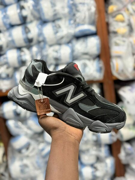 New balance sport noires