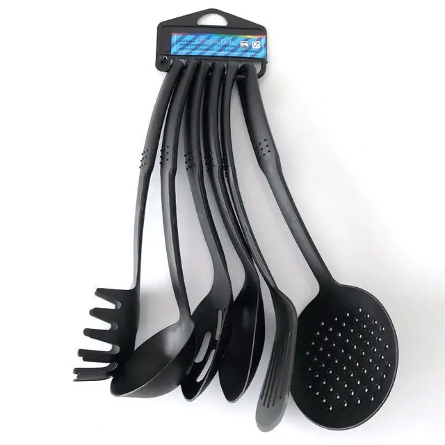 Ensemble ustensiles 13 pièces