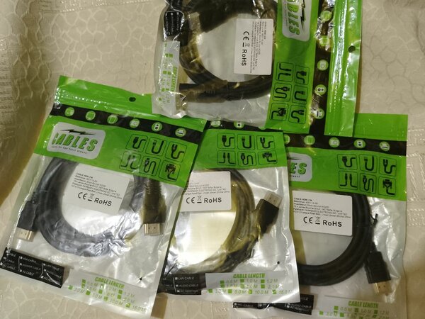 Câble HDMI.   2M