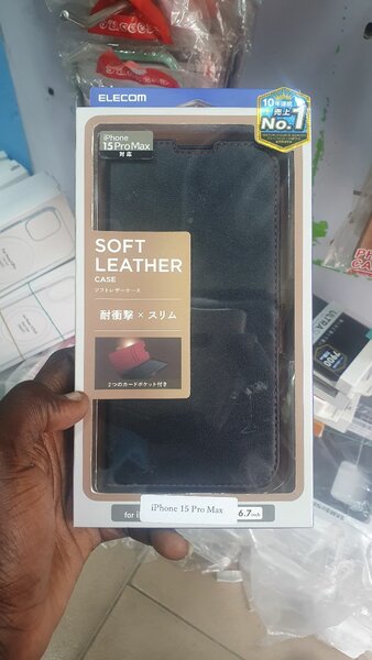 Étui en cuir pour iPhone 15 Pro Max