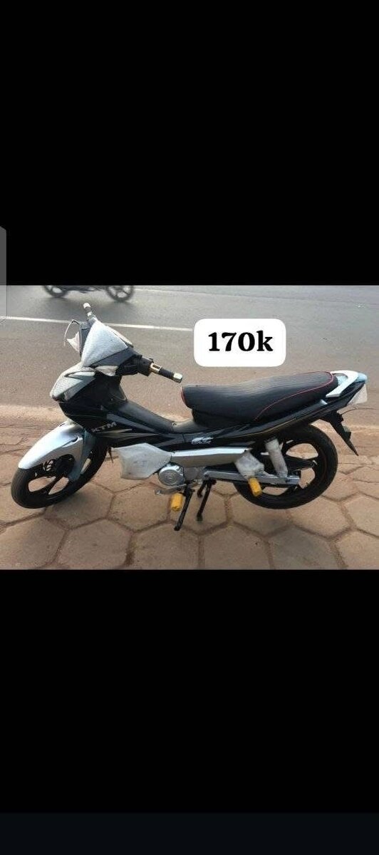 KTM AVEC TOUS LES PAPIERS