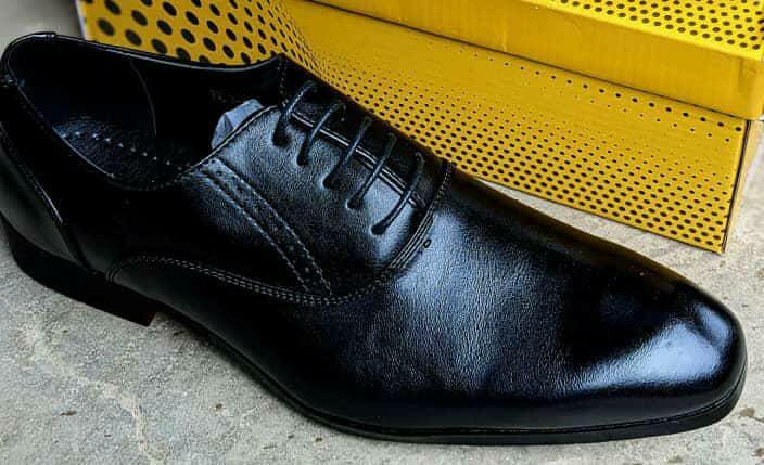 Men's classic leather shoes