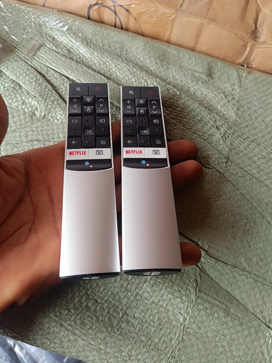 TCL androïde Originale en aluminium avec vocale