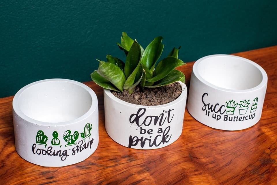 Catherine flowerpot 12cm wide and 7cm deep