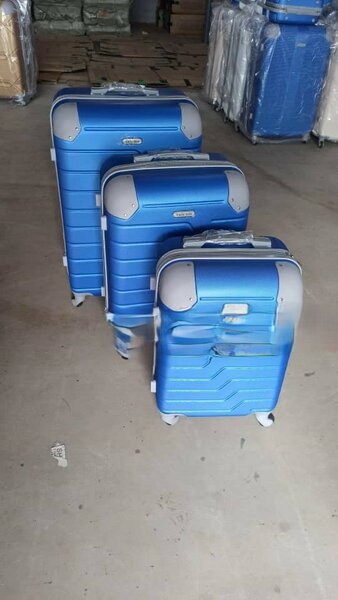 Smart traveling suitcases