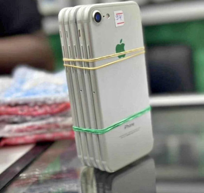 iPhone 7 simple 64BG