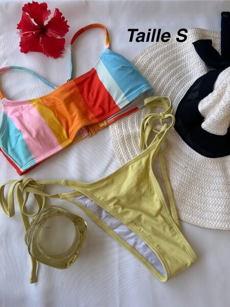 Bikini arc-en-ciel
