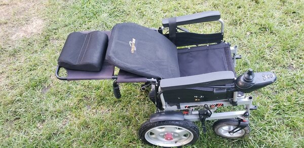 Electric (motorised) wheelchair