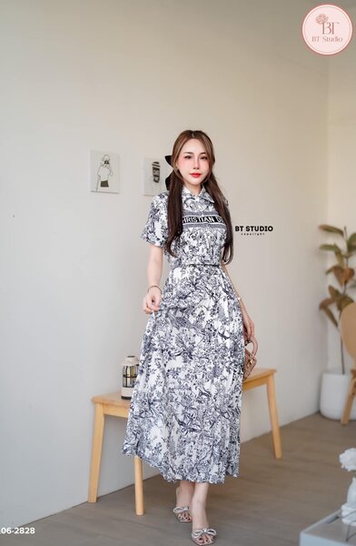 Women's suit, skirt + shirt