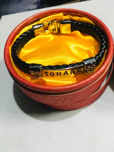 Leathered customized breclet