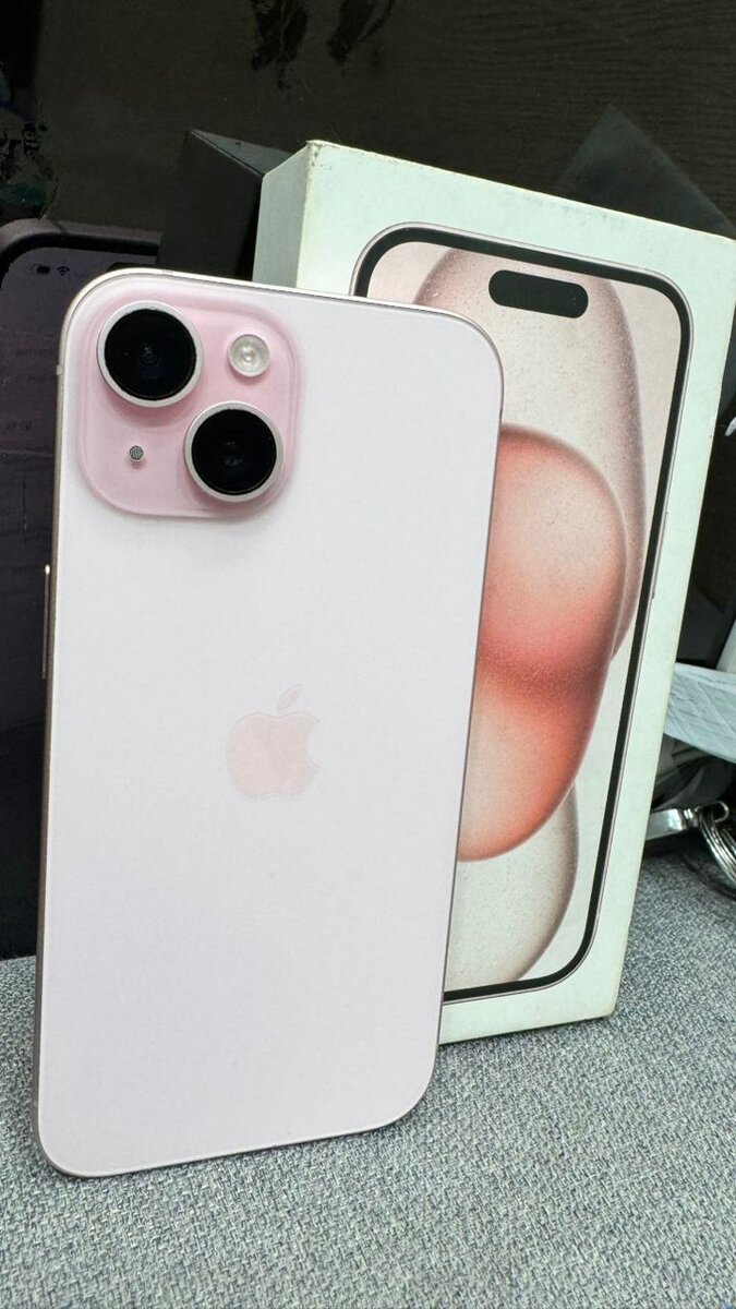 *iphone 15 128giga CE état super propre : 430,000