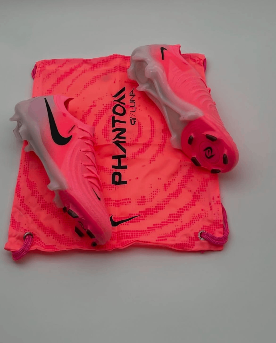 Chaussures de foot Nike Phantom
