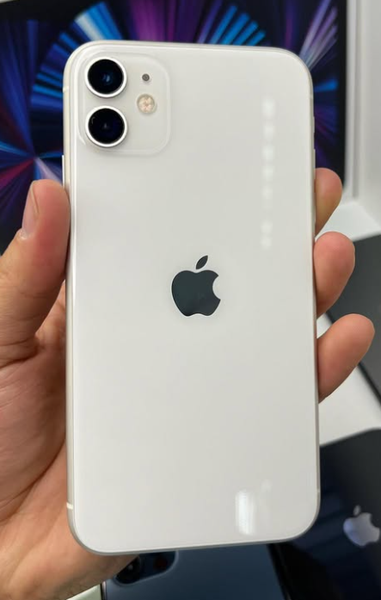 𝐢𝐏𝐡𝐨𝐧𝐞 𝟏𝟏