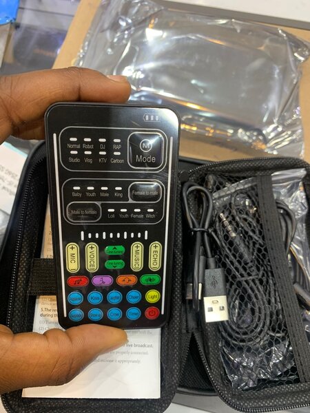 UNIVERSAL VOICE CHANGER