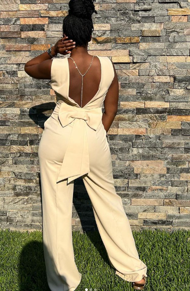 Combinaison beige dos nu