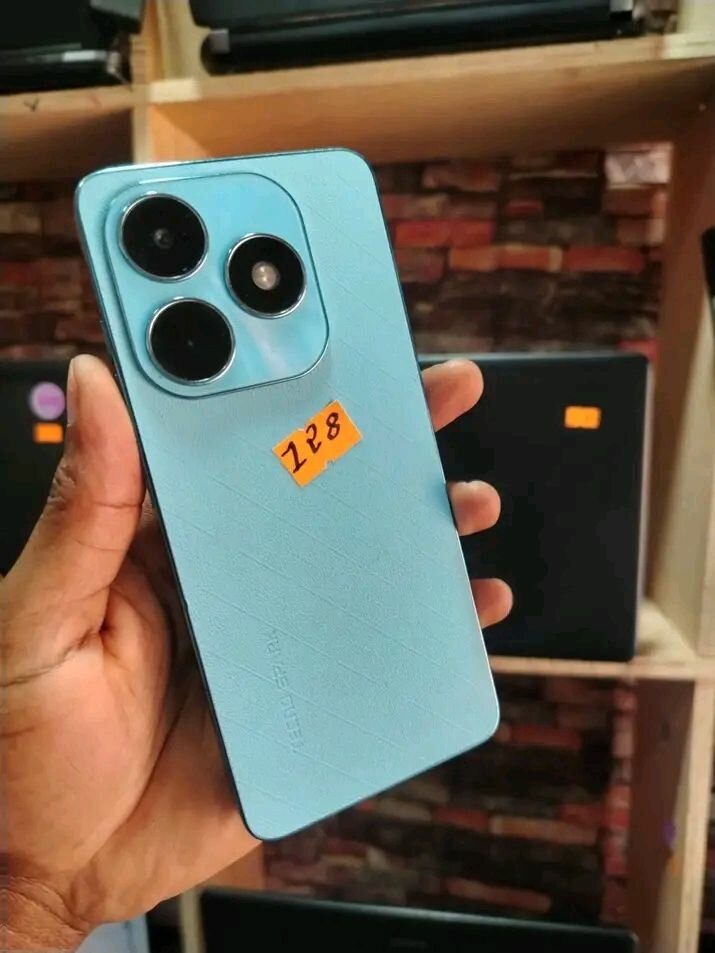 TECNO SPARK 20 Smartphone