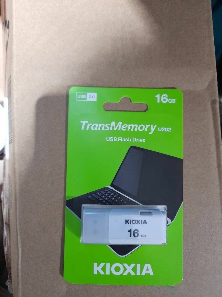 Clé USB Kioxia 16GB USB 2.0